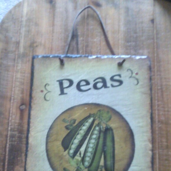 Hand Painted GARDEN SLATE SIGN Plaque PEAS Leather Hanging Strap Wall Decor - Picture 2 of 5